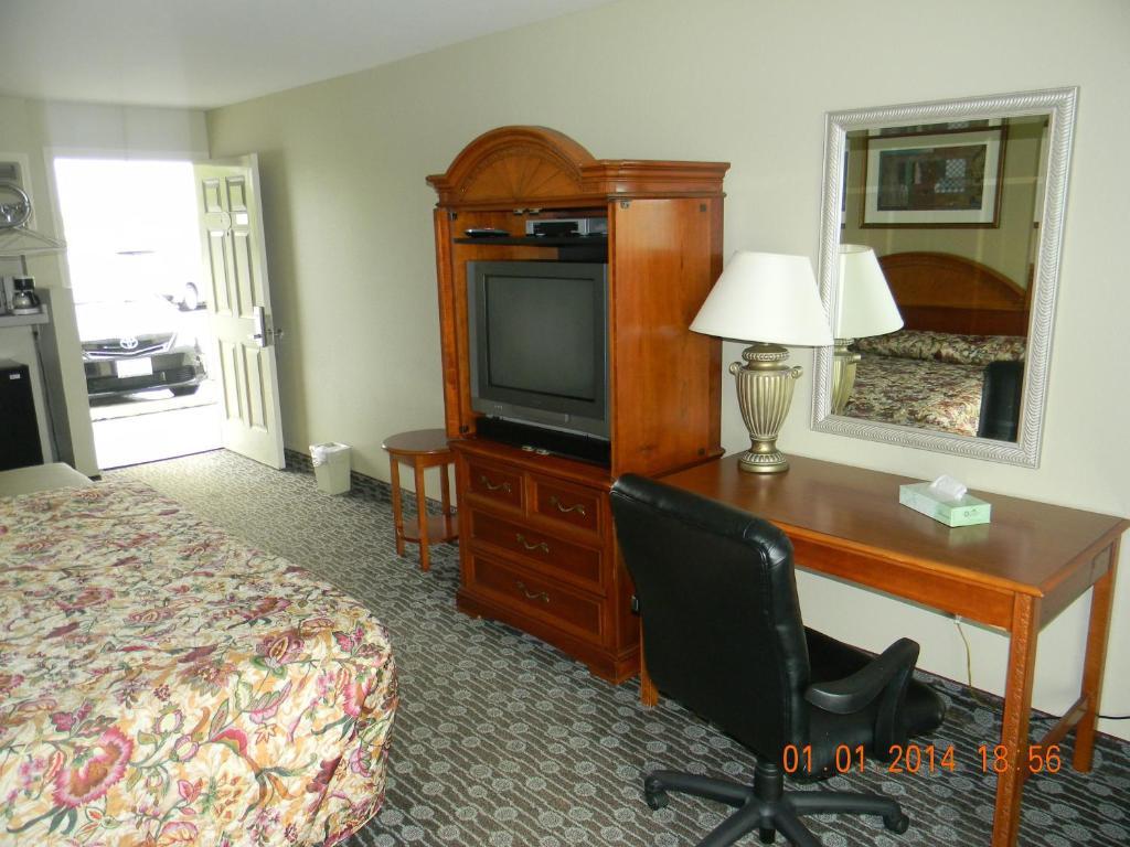 Lakeview Motel 2*